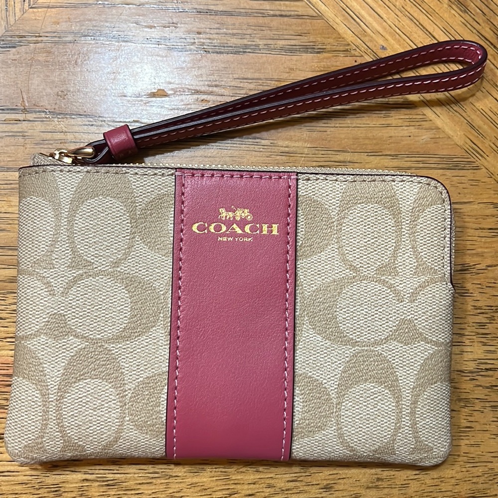 NWOT Coach Wristlet Sold Out Color